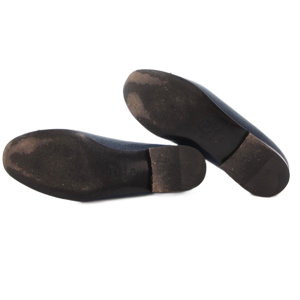 Chanel CC Logo Ballerina Pumps Flat Ballet Shoes Ribbon Motif Leather Navy — view 7