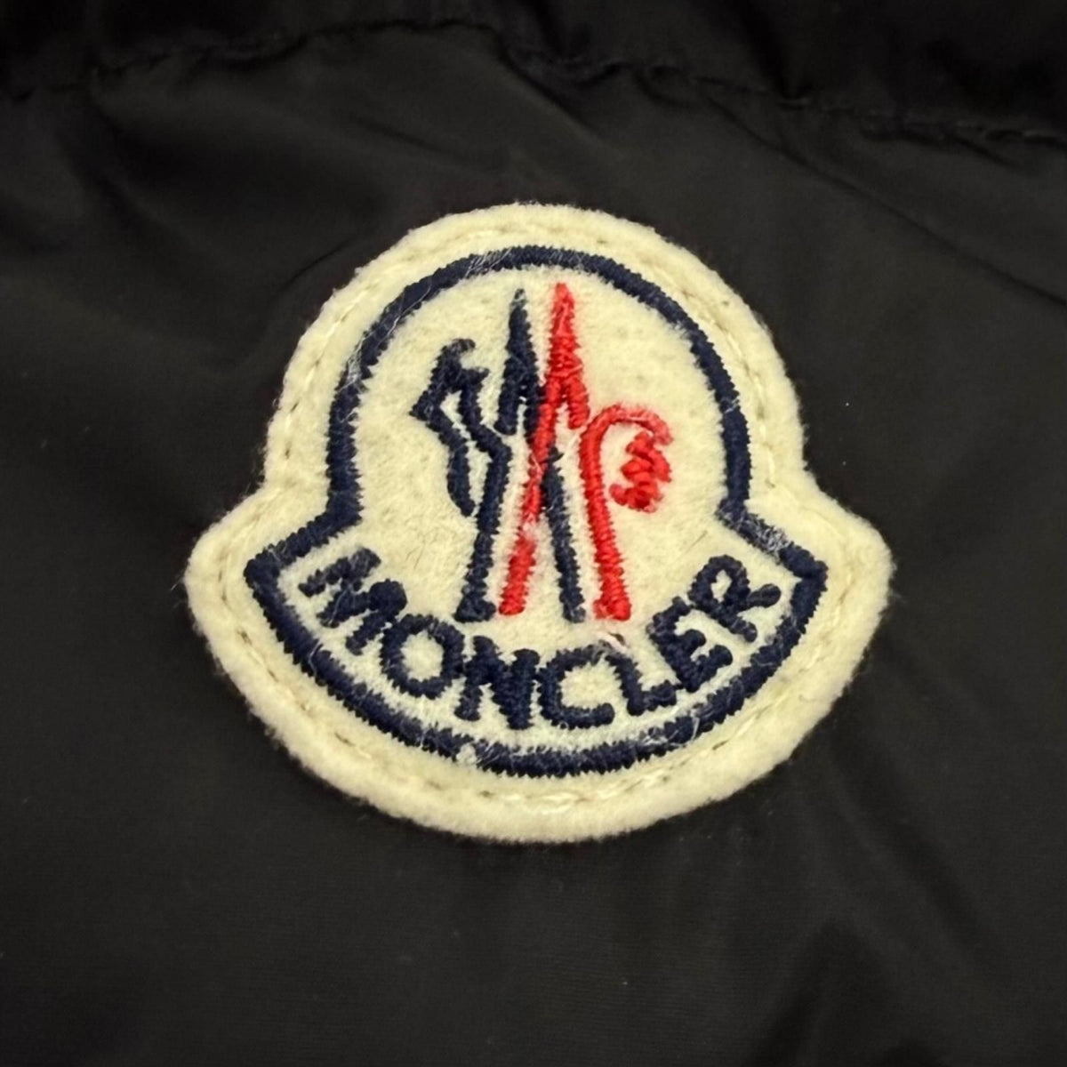 Moncler Flammette Logo Patch Hooded Zip UP Down Coat Black — view 7
