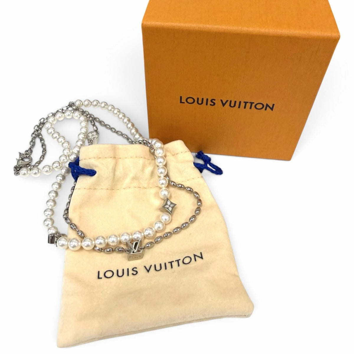 Louis Vuitton Necklace Pearl Fusion Silver White — view 2