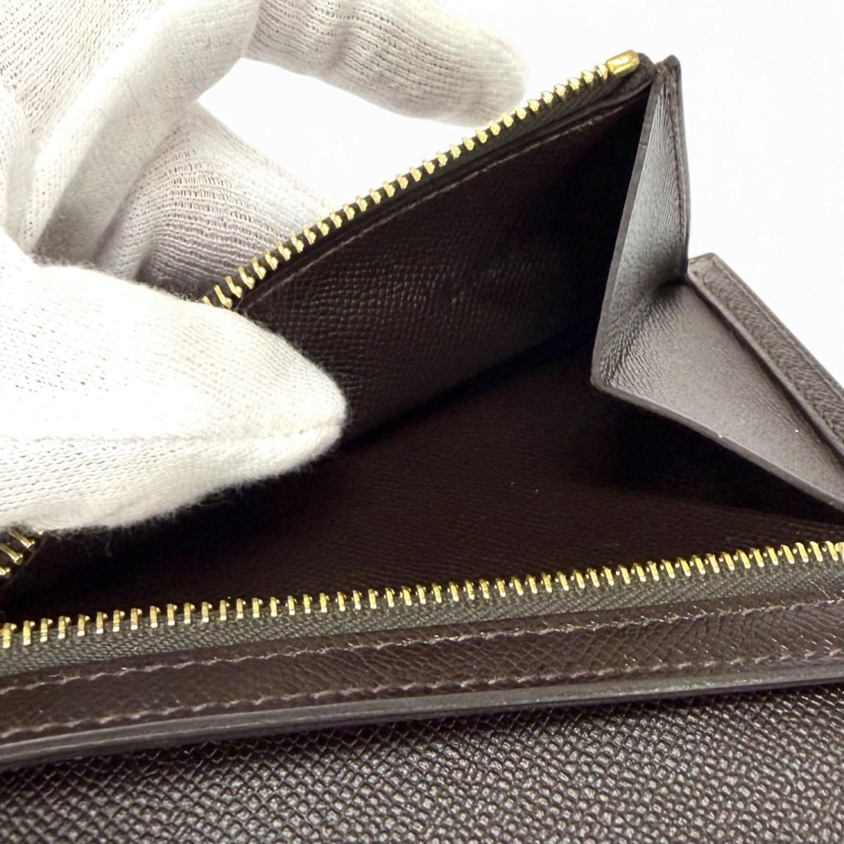 Hermes Bearn Compact Veau Madame Gold Bifold Wallet — view 7