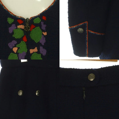 Chanel 97A Set Vertical CC Logo Coco Buttons Tweed Jacket Collarless Zip — view 8