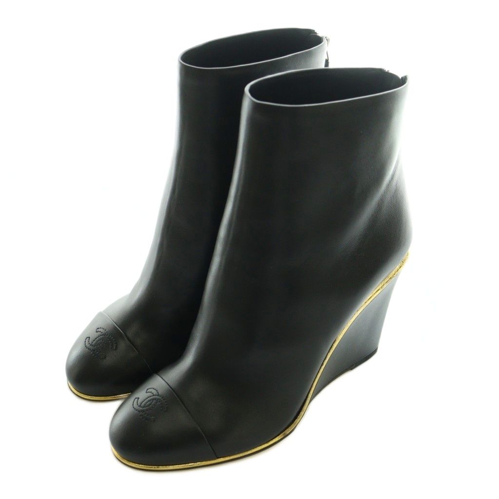 Chanel CC Logo Wedge Sole Boots Short Leather 38C Black — view 2