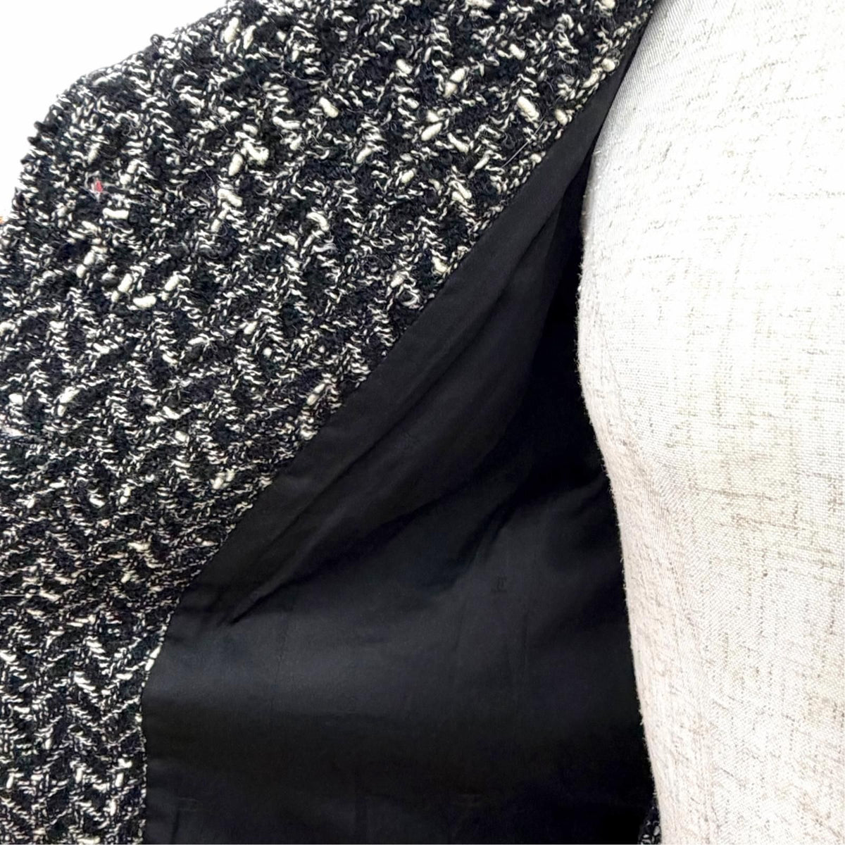 Chanel Vintage 97A Wool Coco Buttons Mixed Tweed Skirt Suit Set Black Total FR — view 5