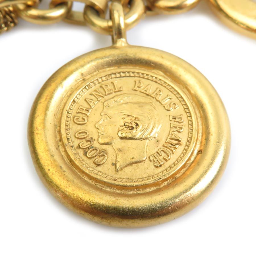 Chanel Brooch CC Logo — view 3