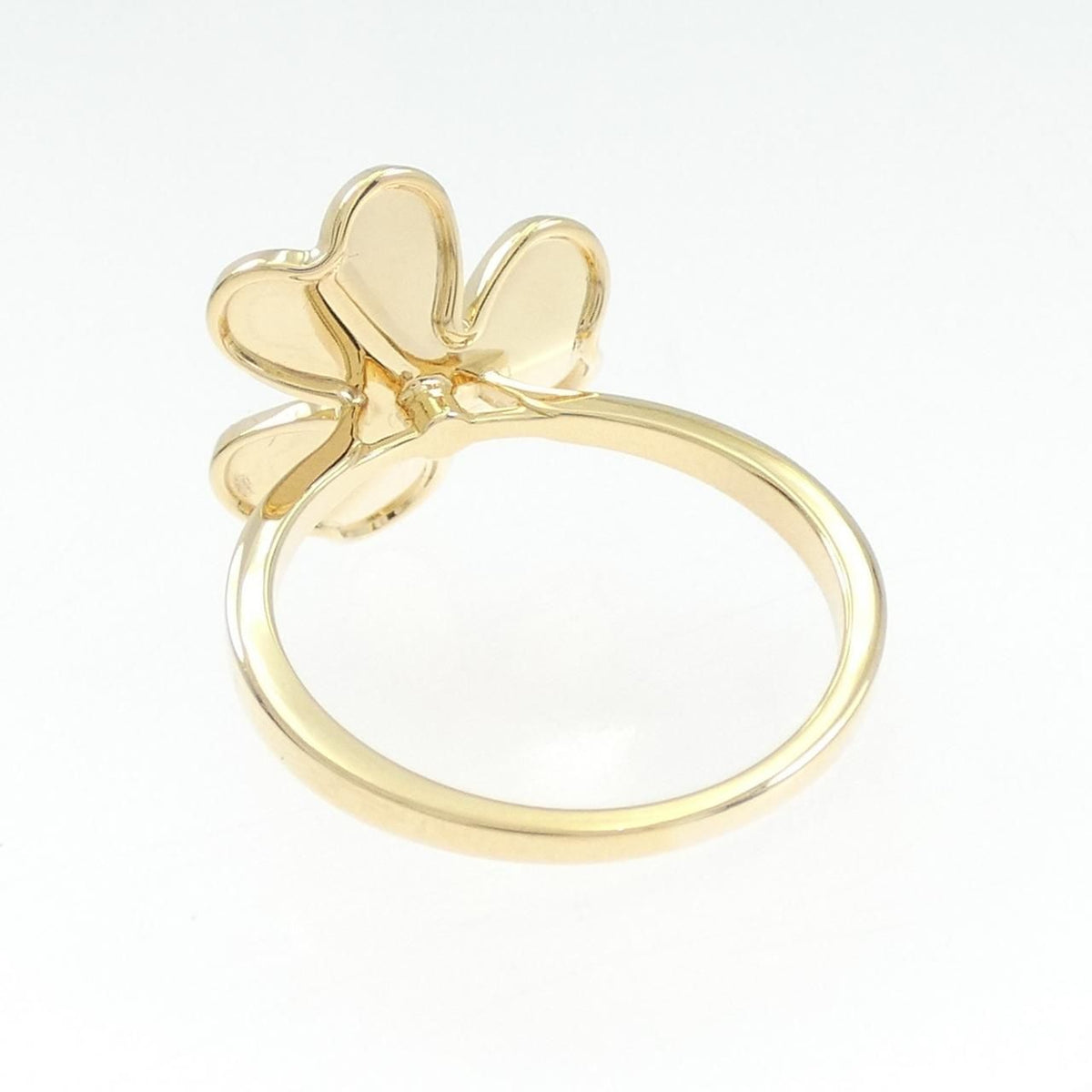 Van Cleef & Arpels Frivole Small Ring — view 3