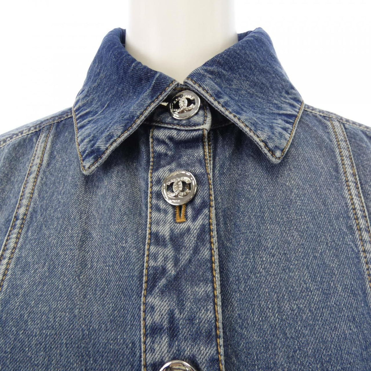 Chanel Denim Jacket Blue — view 6