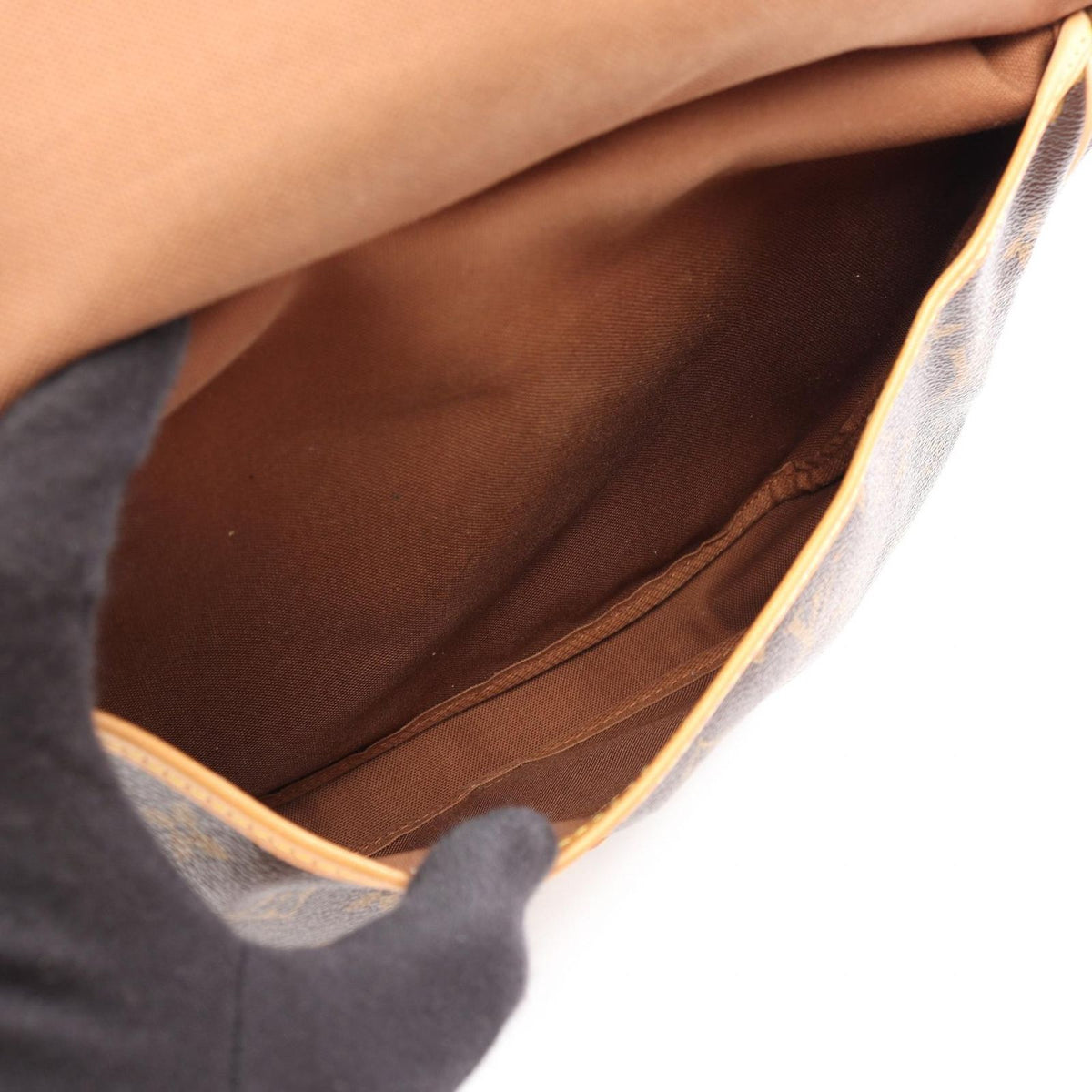 Louis Vuitton Shoulder Bag Saumur 30 Leather — view 3