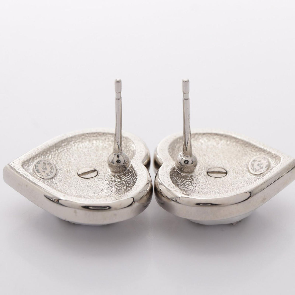 Chanel Earrings Heart CC Logo — view 6