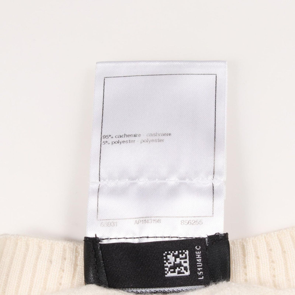 Chanel Cardigan CC Logo Button White Cashmere — view 4