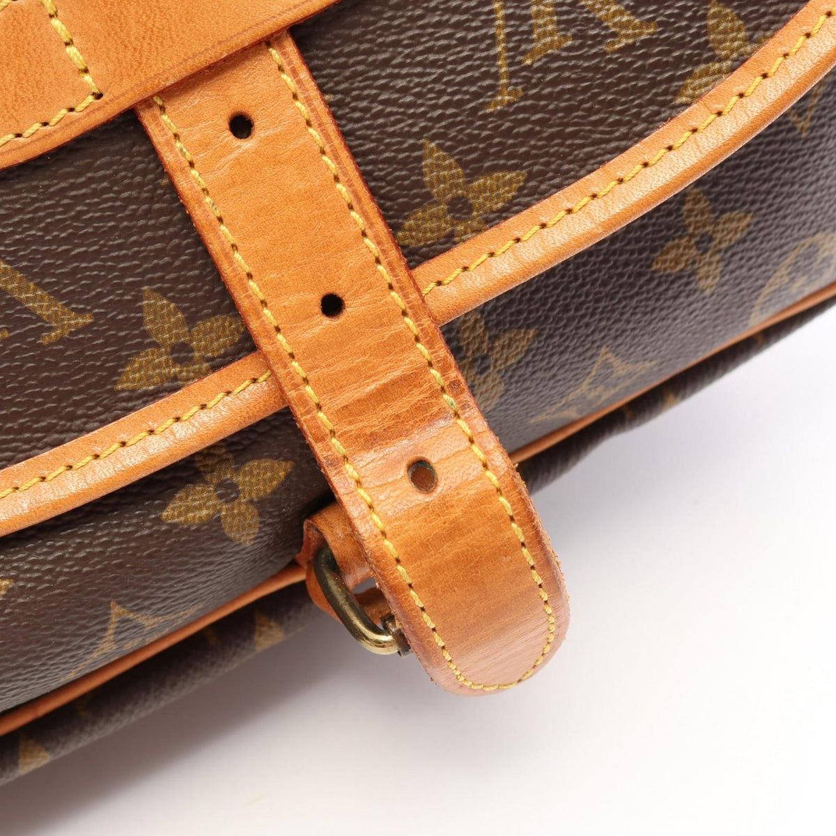Louis Vuitton Shoulder Bag Saumur 30 Leather — view 8