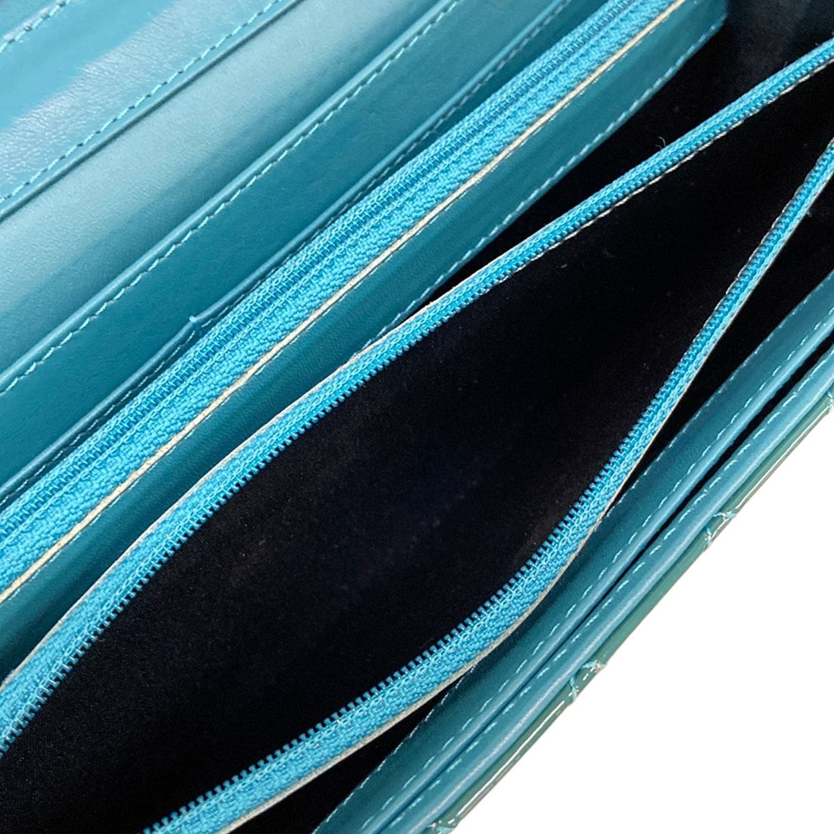 Chanel Wallet Quilted Blue Chain Silver Leather Shoulder Bag — view 6