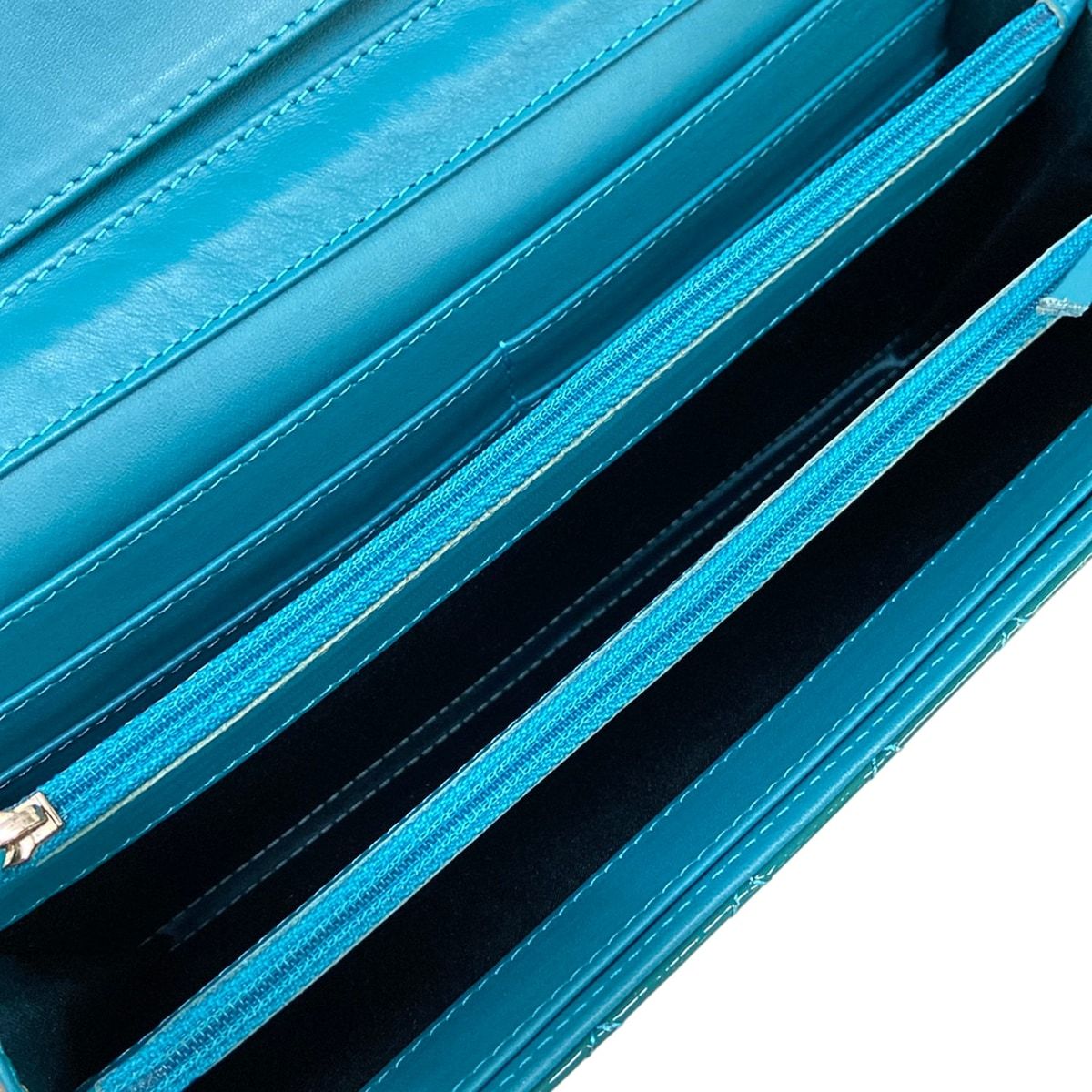 Chanel Wallet Quilted Blue Chain Silver Leather Shoulder Bag — view 4