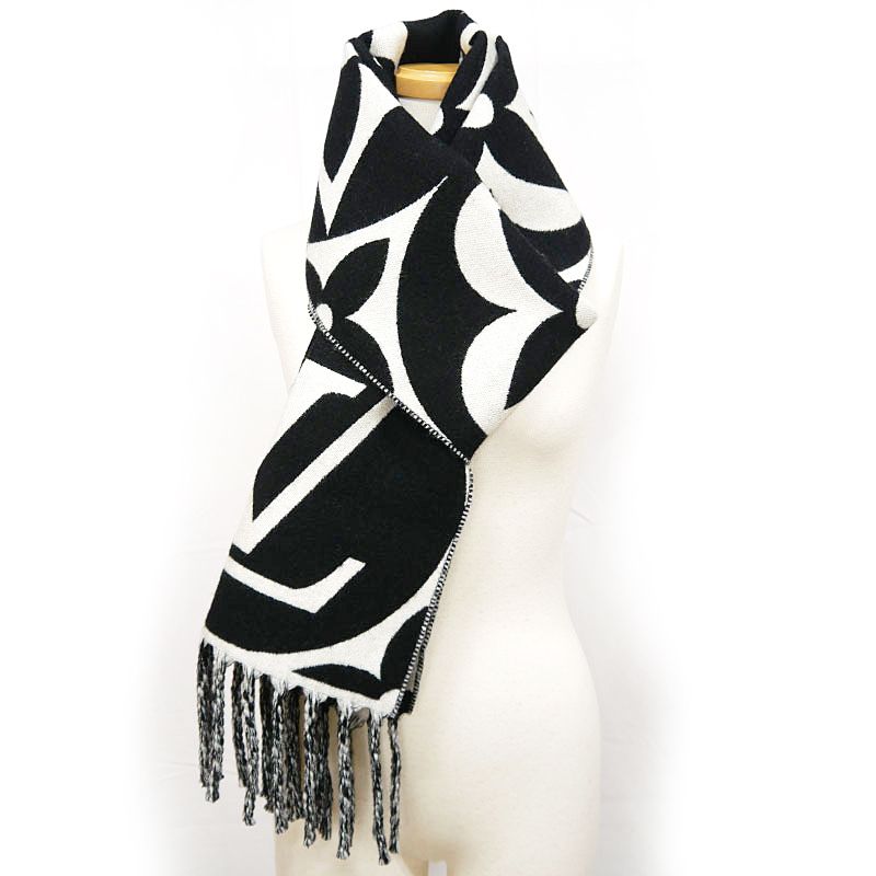 Louis Vuitton Scarf LV Medallion Noir Monogram — view 6