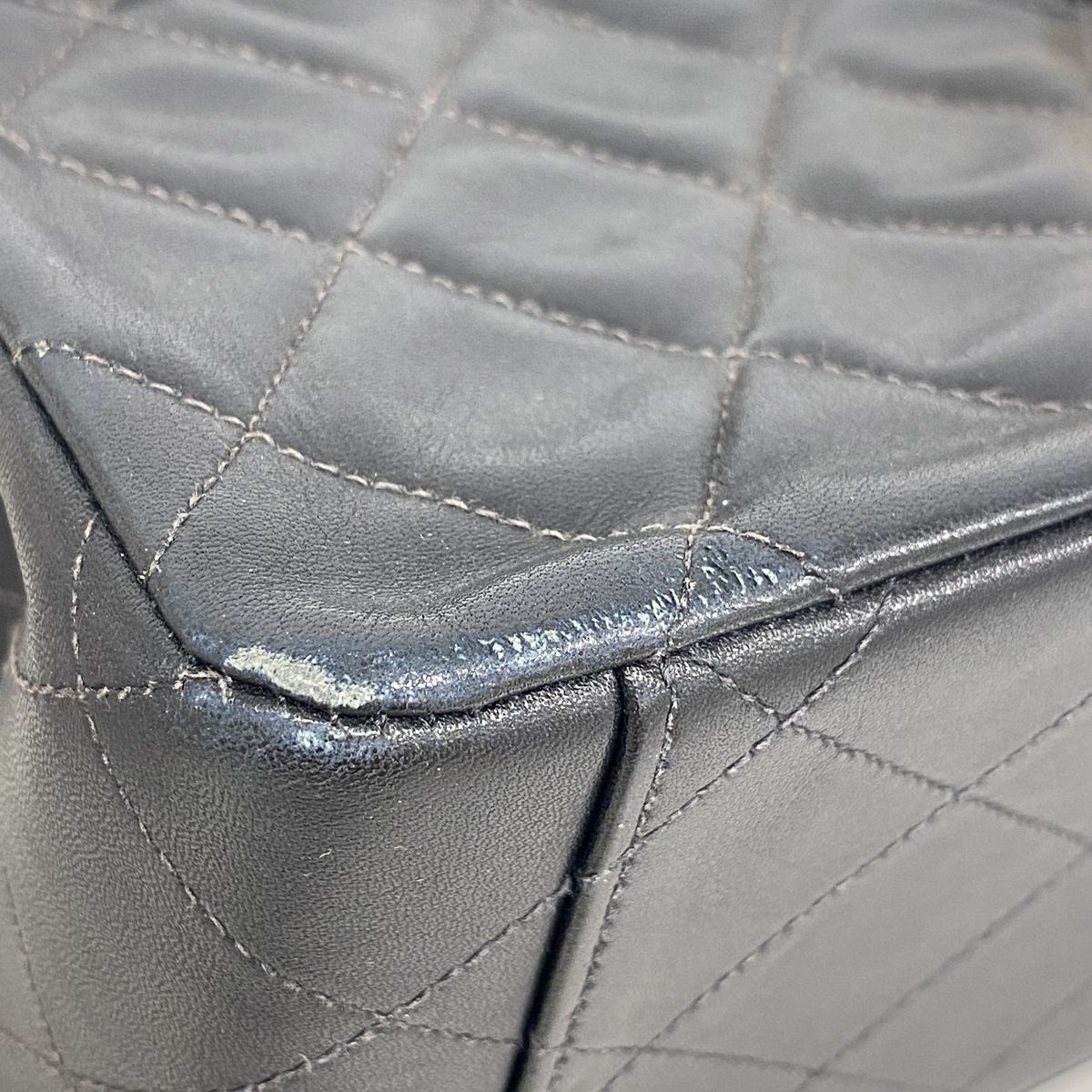 Chanel Shoulder Bag Maxi Quilted Lambskin Black Gold — view 6