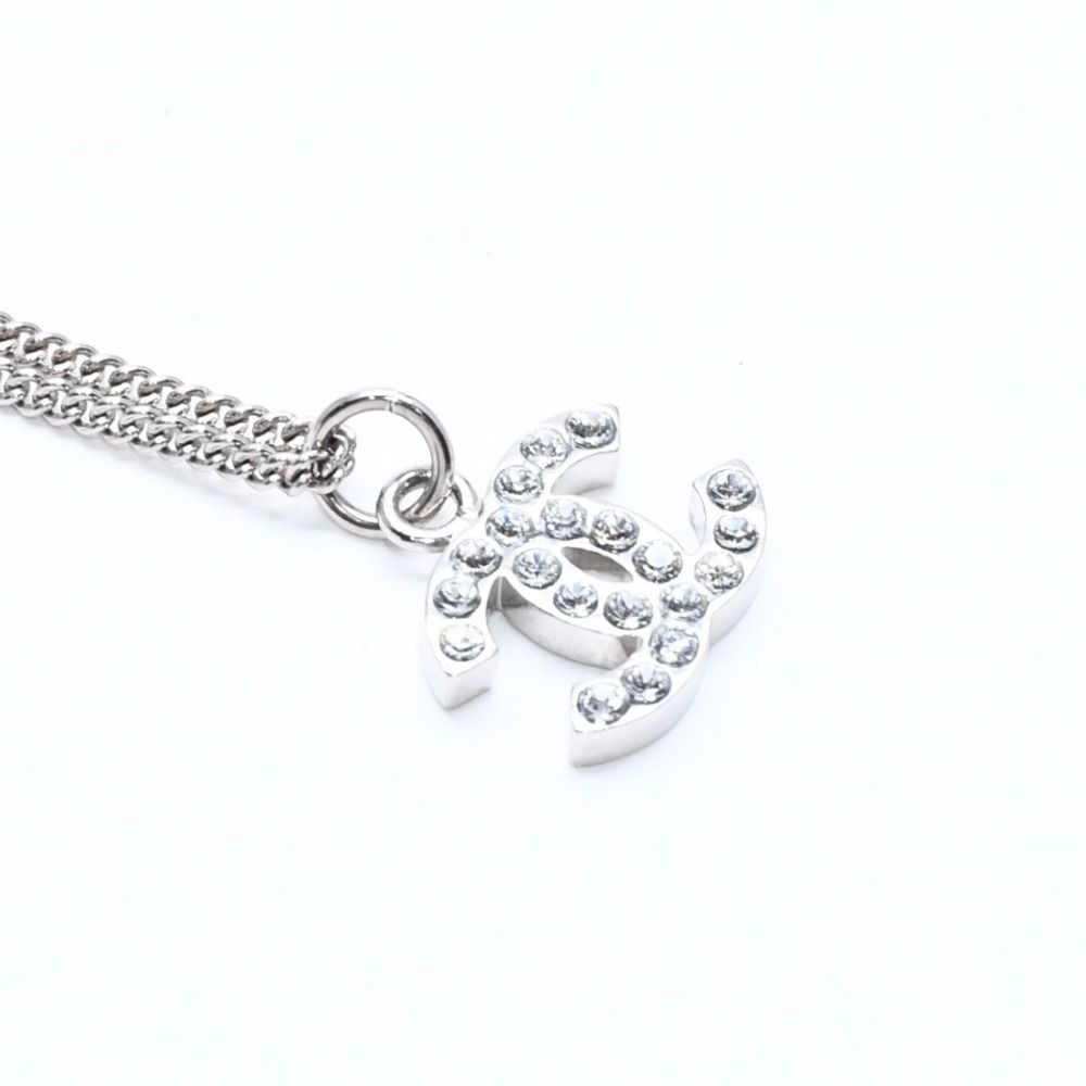 Chanel CC Logo Necklace Stamp Metal Rhinestone 43 — view 4