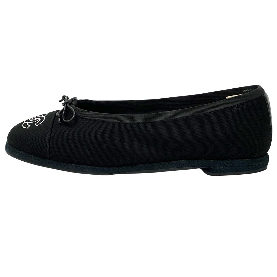 Chanel Pumps CC Logo Canvas Ballet Shoes Black White Flat Ribbon — view 2