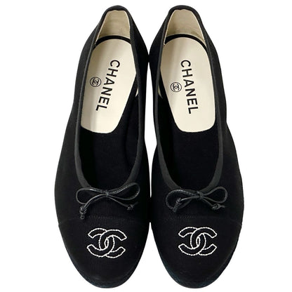 Chanel Pumps CC Logo Canvas Ballet Shoes Black White Flat Ribbon — view 4