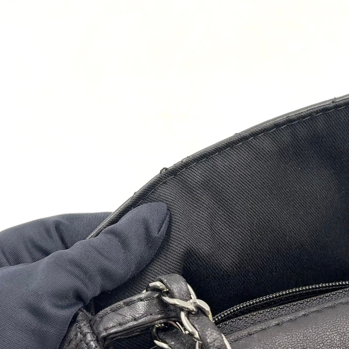 Chanel Diamond Stitch Lambskin Black Chain Shoulder Bag Silver — view 5