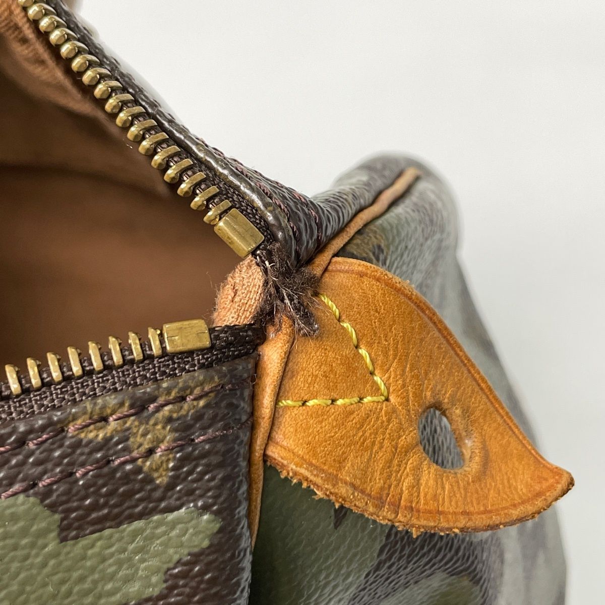 Louis Vuitton Speedy 30 Handbag Monogram Graffiti Khaki Brown — view 7