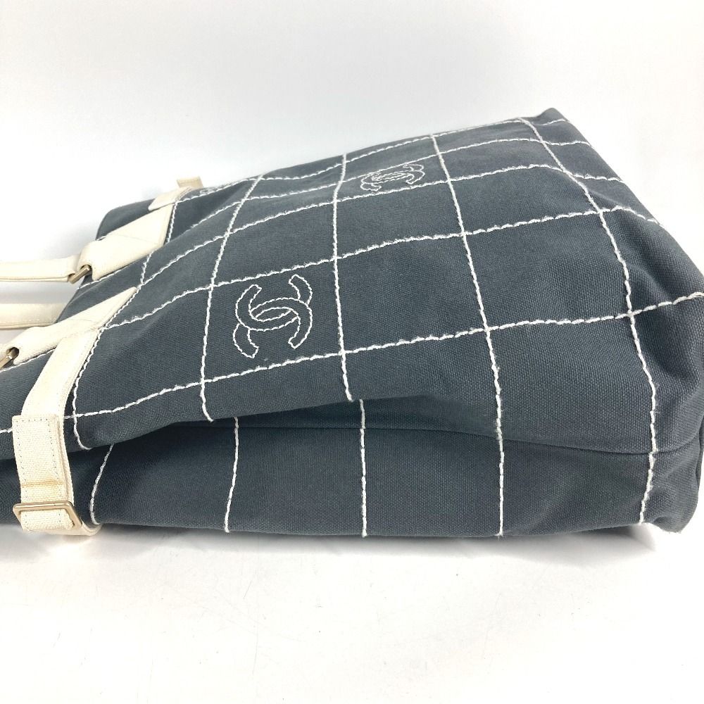 Chanel Shoulder Bag CC Logo Canvas Gray — view 3