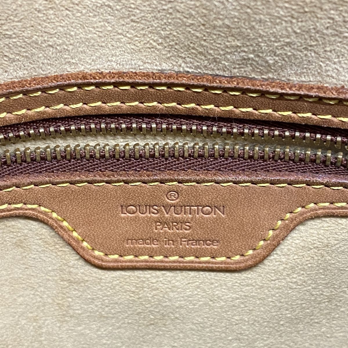 Louis Vuitton Shoulder Bag Monogram Looping GM Brown — view 5
