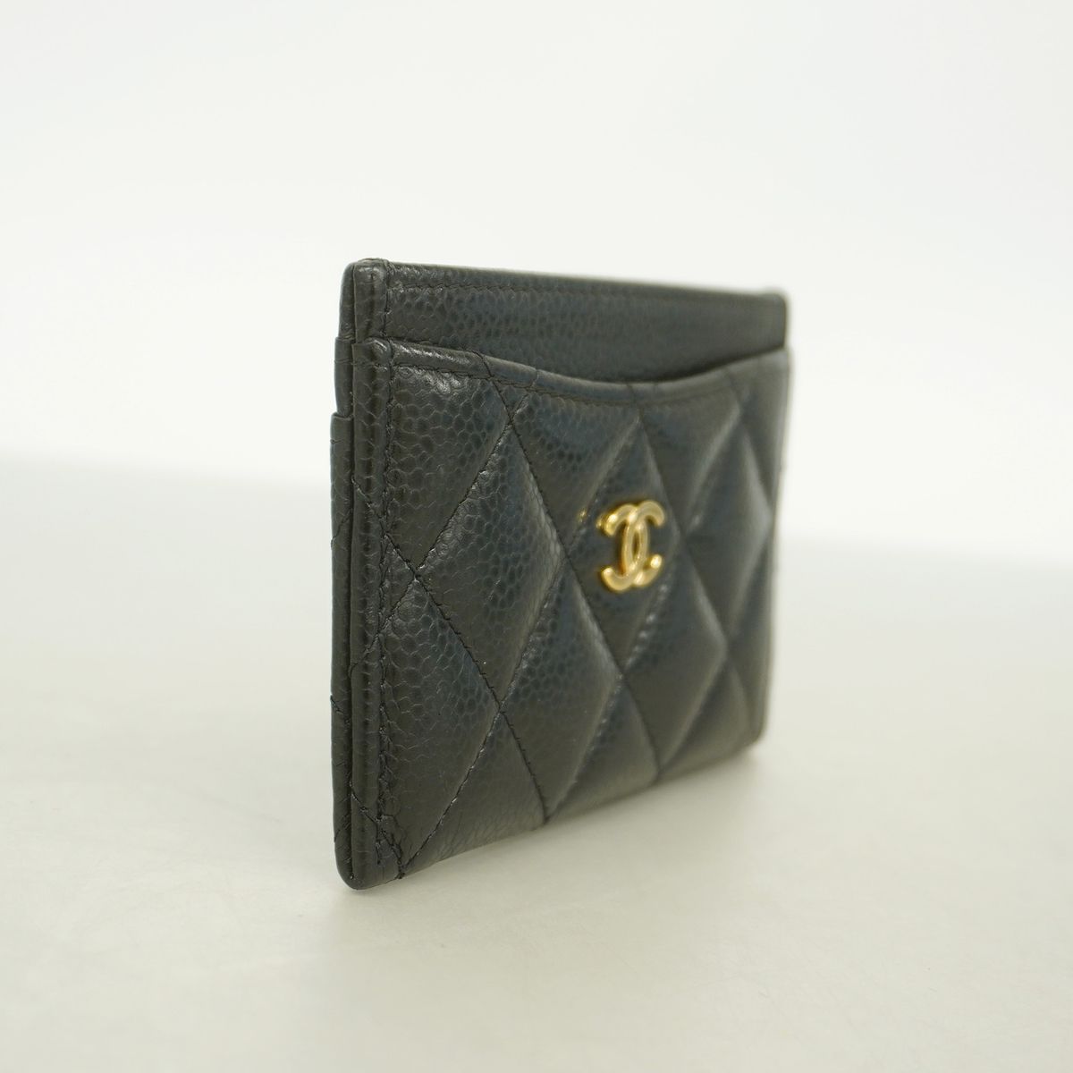 Chanel Card Case Quilted Caviar Leather Black Gold — view 2