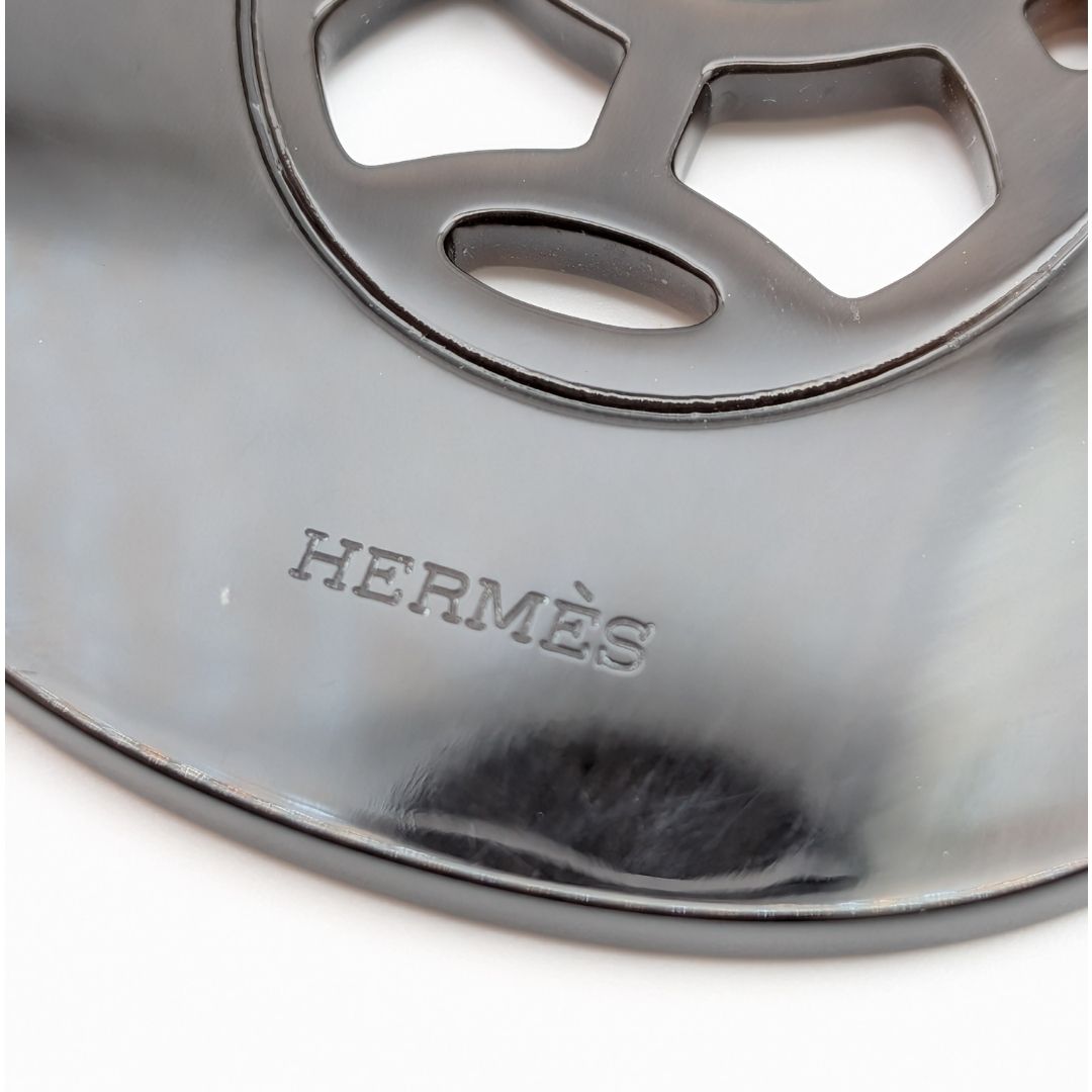 Hermes Rift GM Buffalo Horn Necklace Black Pendant — view 2
