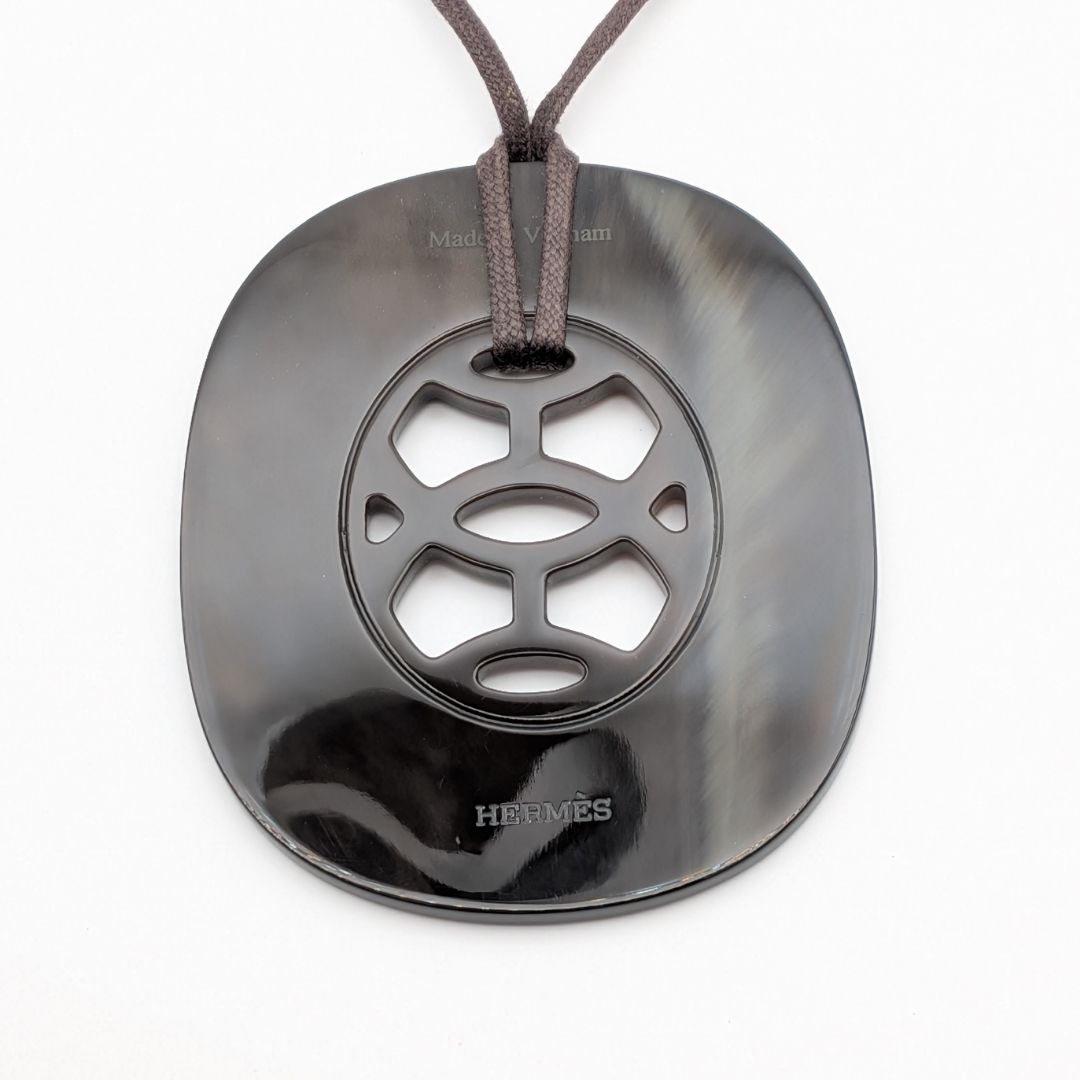 Hermes Rift GM Buffalo Horn Necklace Black Pendant