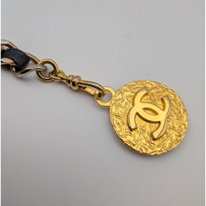Chanel CC Logo Medal Gold Black Leather Chain Belt First Era Vintage — view 2