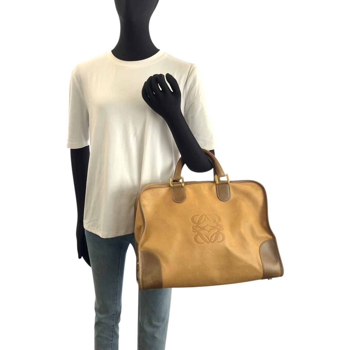 Loewe Anagram Amazona 40 Boston Bag Beige Leather — view 7