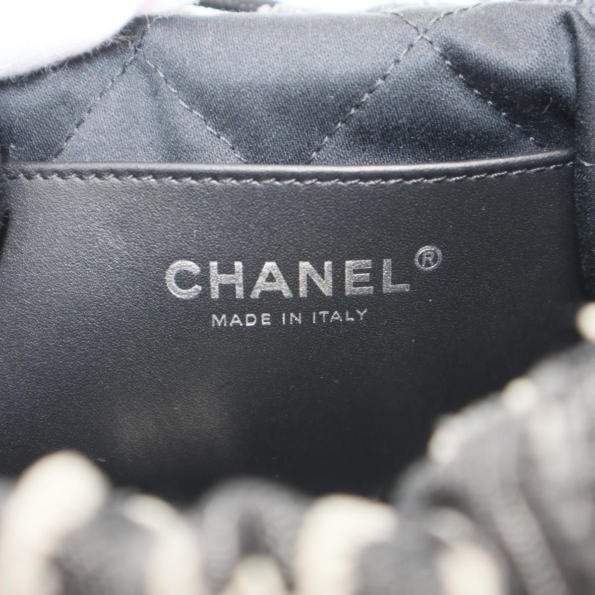 Chanel 22 Mini Denim Hand Bag Shoulder Handbag Black — view 5
