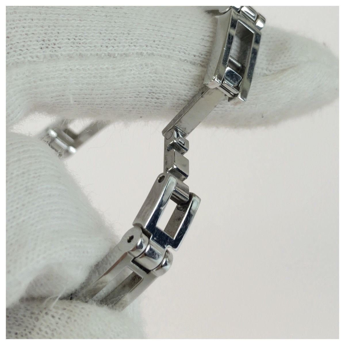 Gucci GG Pattern Bracelet Watch Silver Stainless Steel — view 6