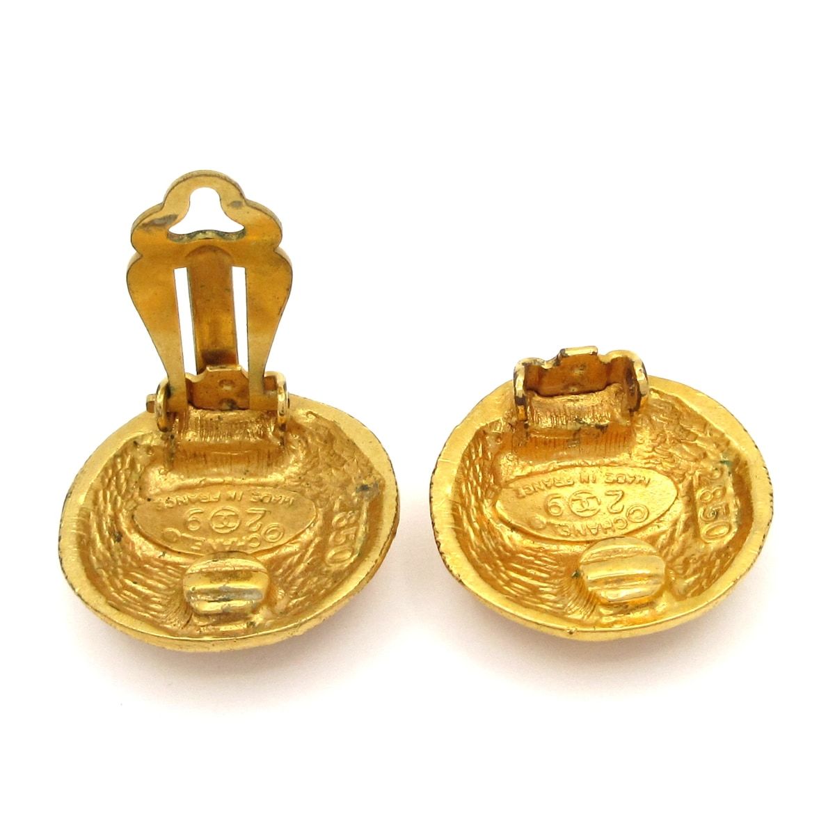 Chanel Earrings Gold CC Logo — view 3