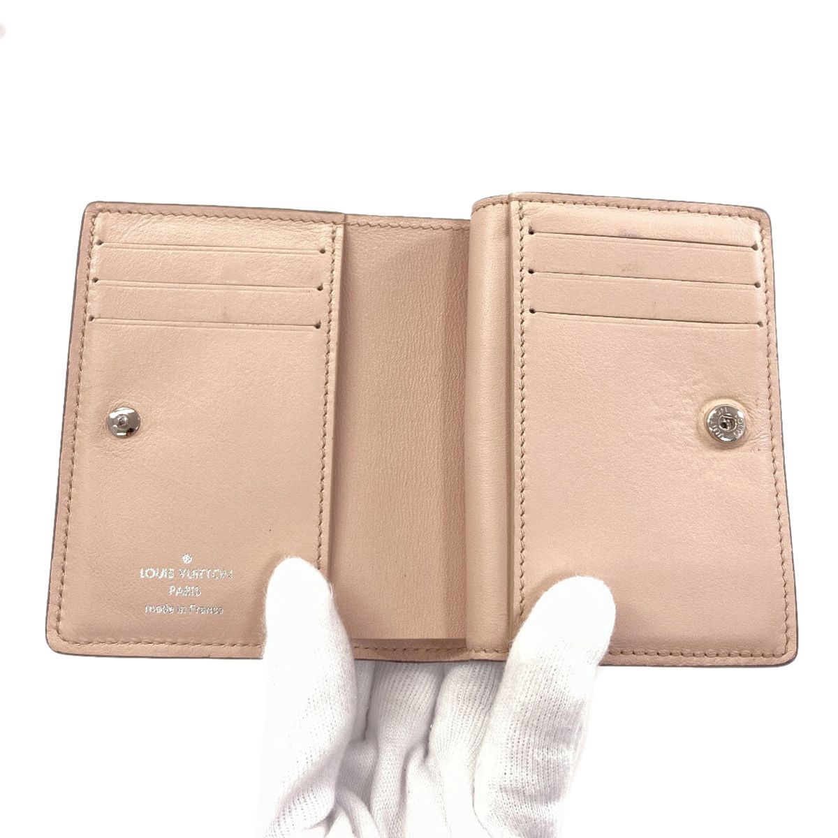 Louis Vuitton Portefeuille Clair Bifold Wallet Mahina Leather — view 4