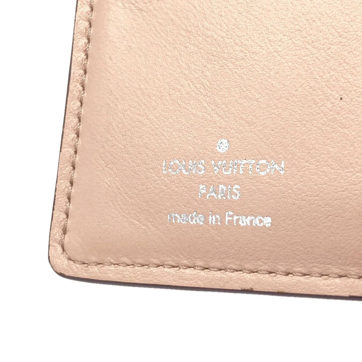 Louis Vuitton Portefeuille Clair Bifold Wallet Mahina Leather — view 7