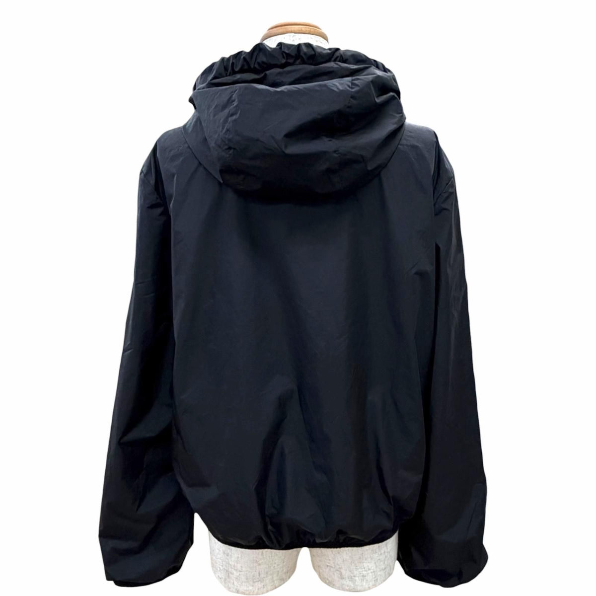 Moncler Cassie Logo Patch Hooded Zip UP Jacket Black — view 4