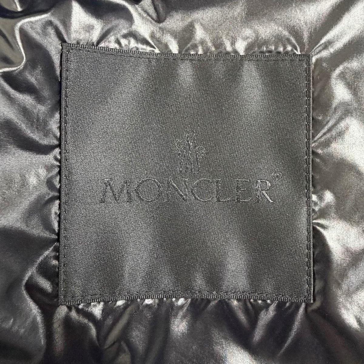 Moncler Cassie Logo Patch Hooded Zip UP Jacket Black — view 8