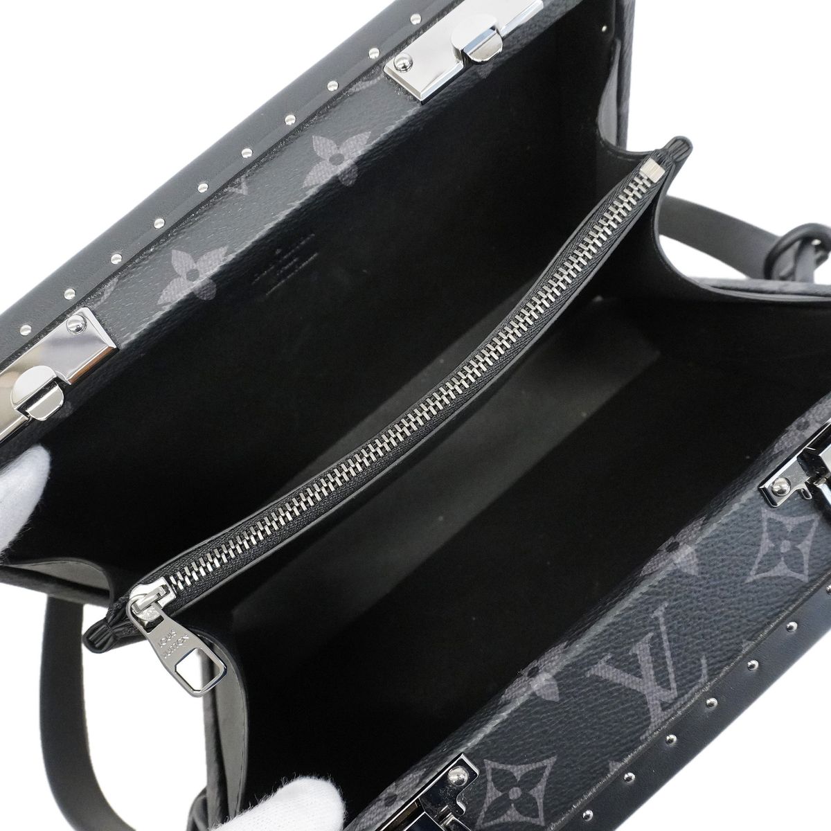 Louis Vuitton Shoulder Bag Monogram Eclipse Clutch Box Black — view 4