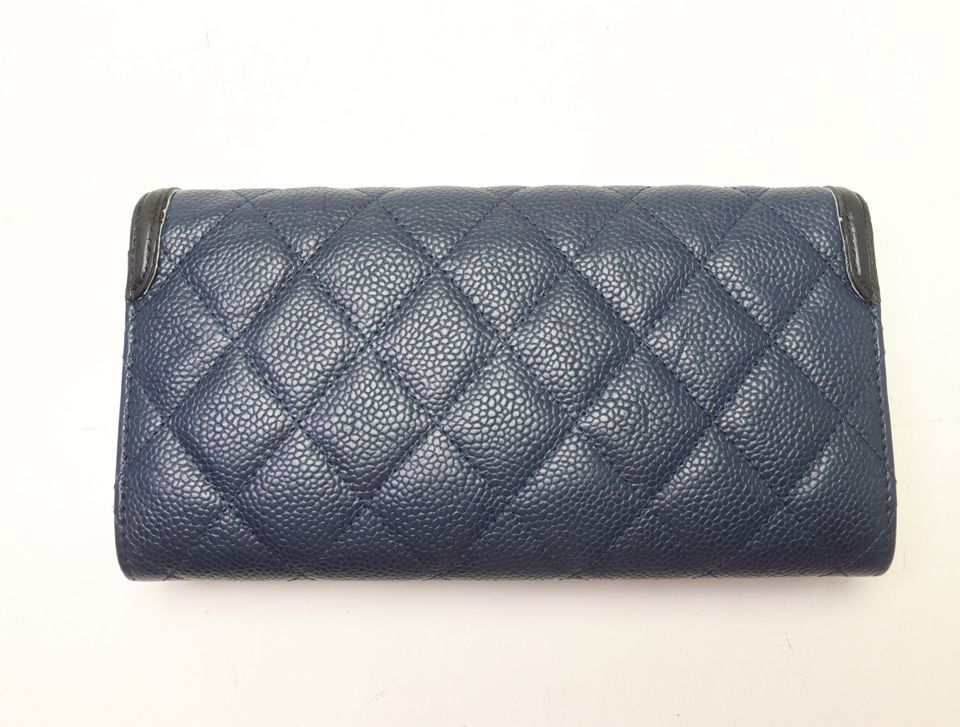 Chanel CC Filigree Caviar Leather Bifold Wallet — view 2