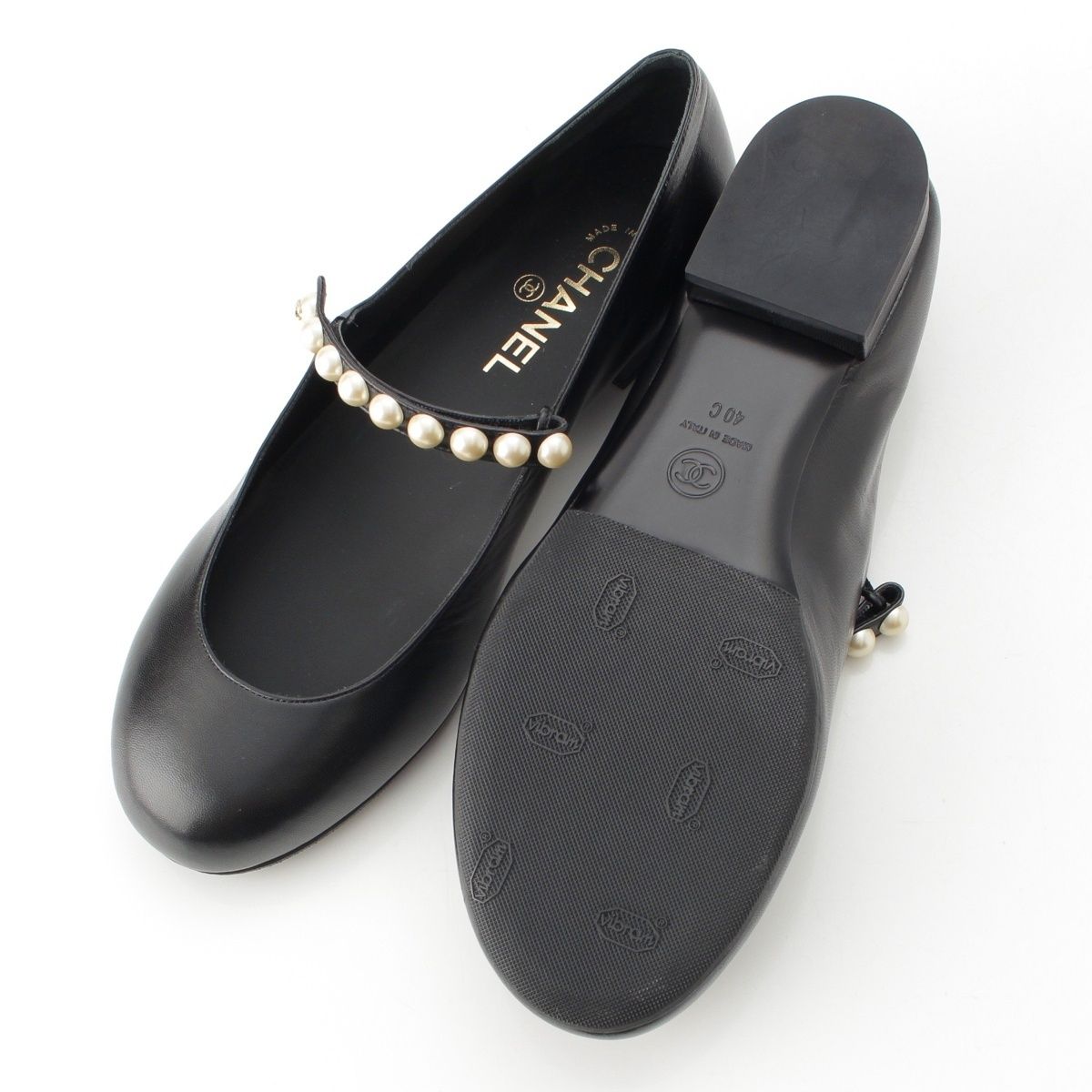 Chanel 40C Mary Jane Goatskin CC Logo Pumps Pearl Shoes Black 40C — view 5