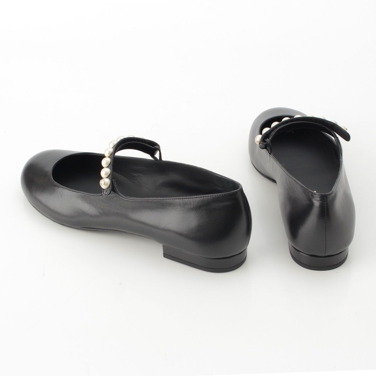 Chanel 40C Mary Jane Goatskin CC Logo Pumps Pearl Shoes Black 40C — view 4