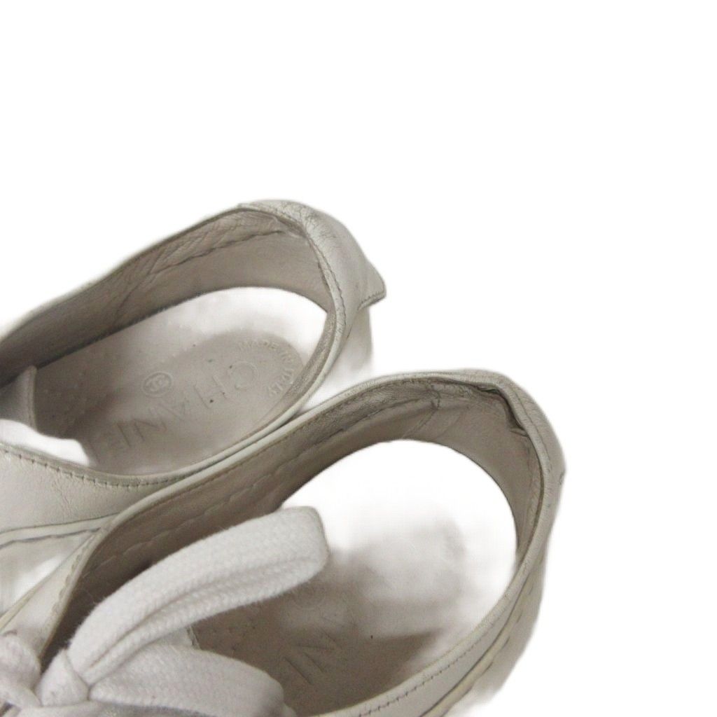 Chanel Sneakers Lace-up CC Logo Leather White — view 6