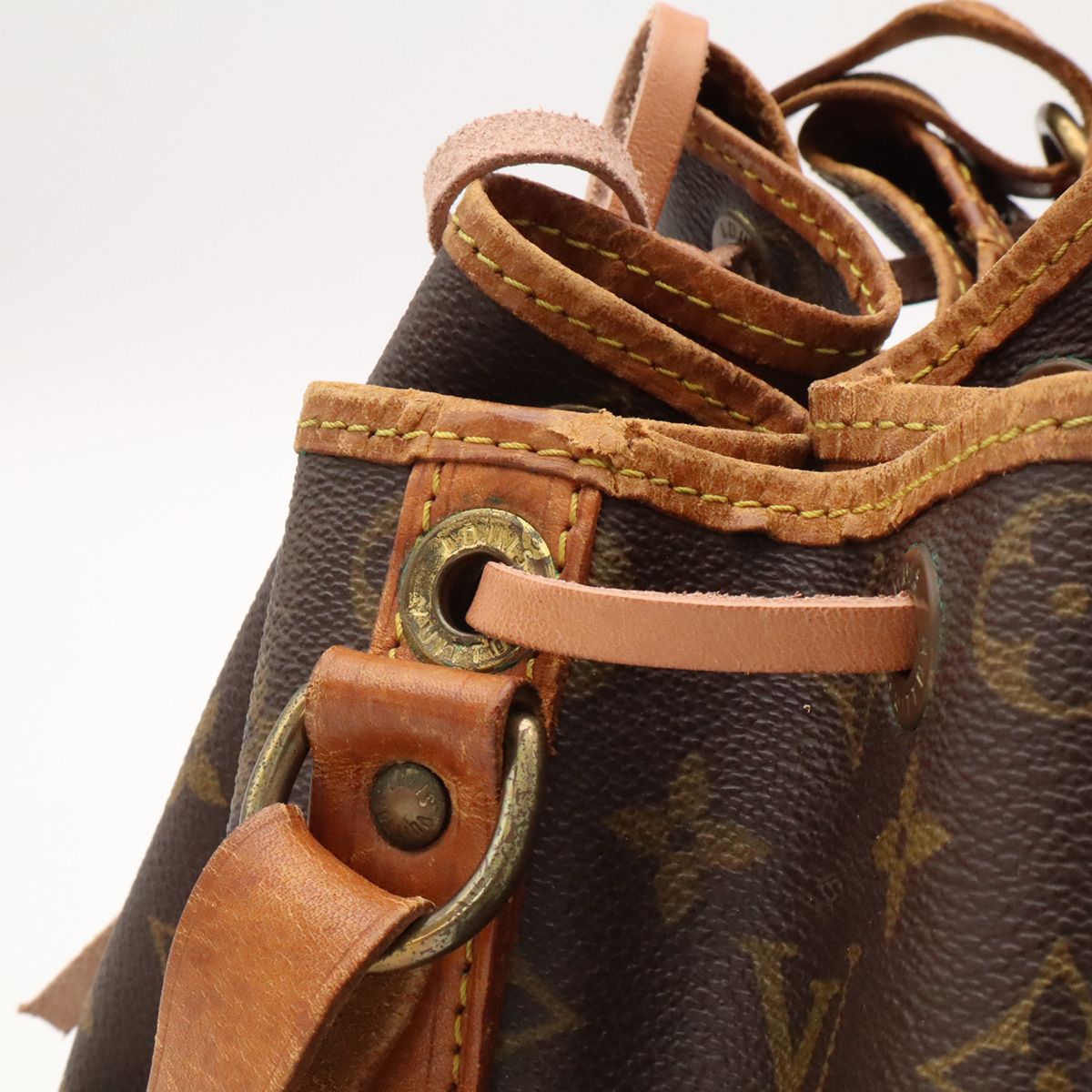 Louis Vuitton Monogram Noe Shoulder Bag Drawstring — view 5