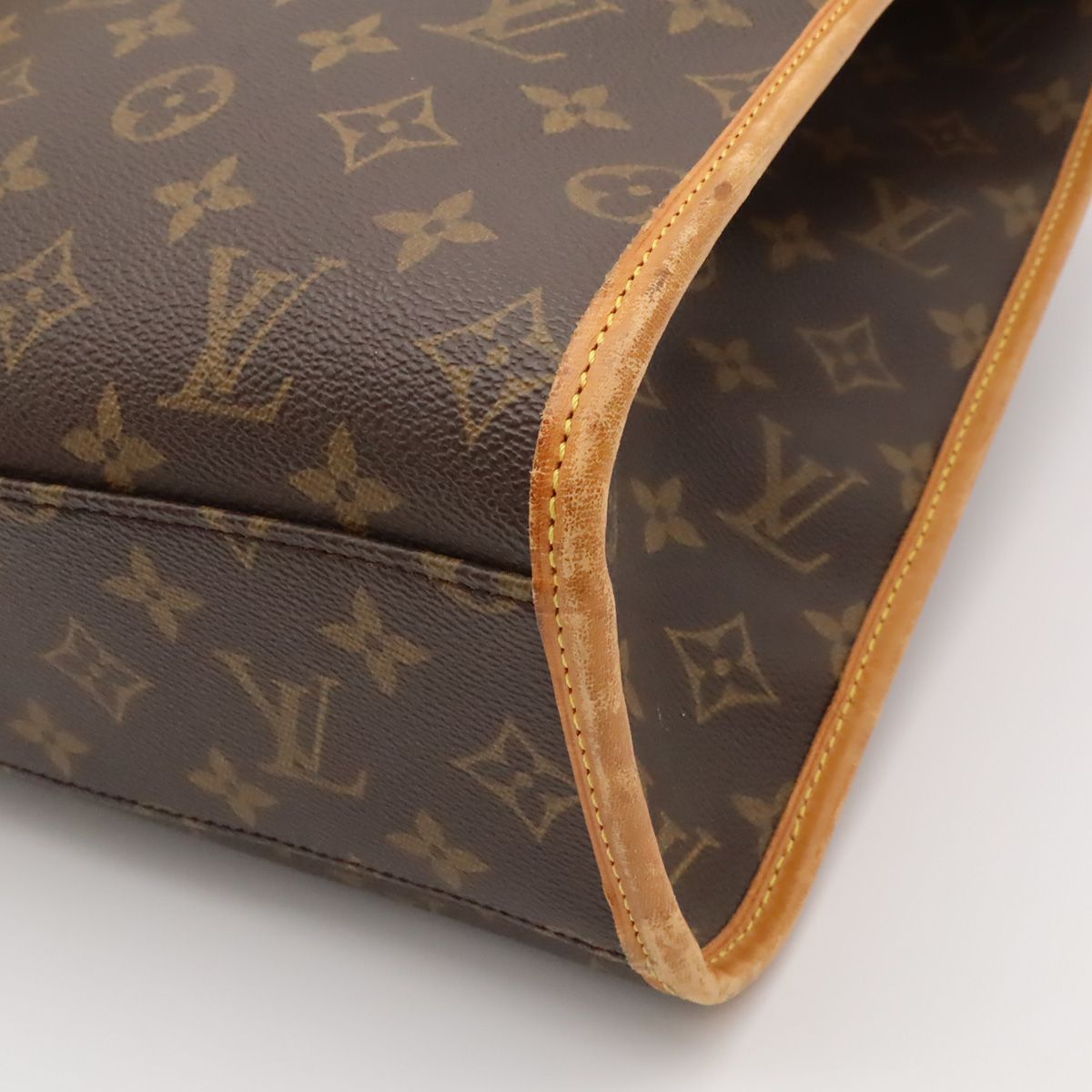 Louis Vuitton Monogram Beverly Business 2-Way Shoulder Bag — view 3