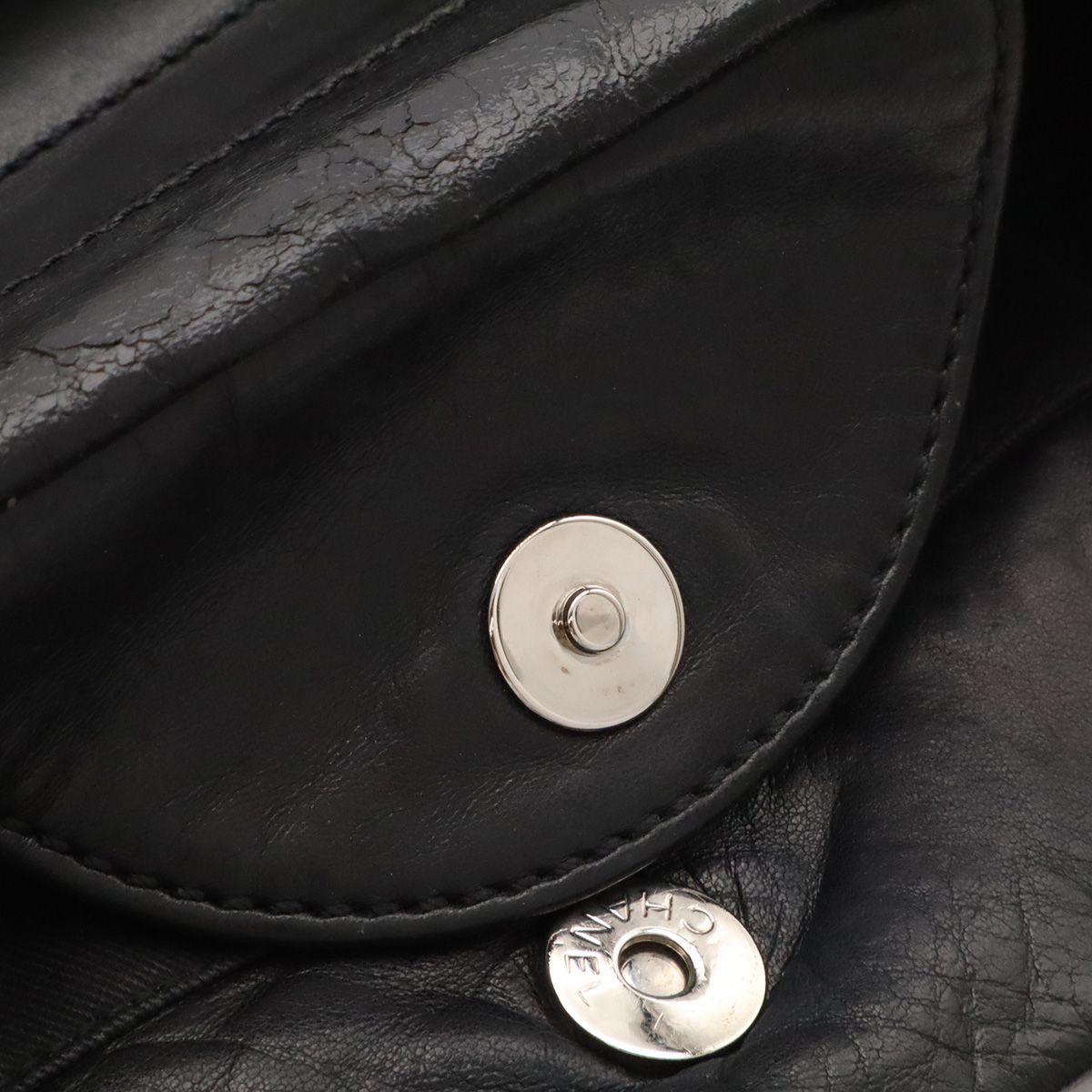 Chanel Logo Chain Shoulder Bag Leather Black Silver — view 6