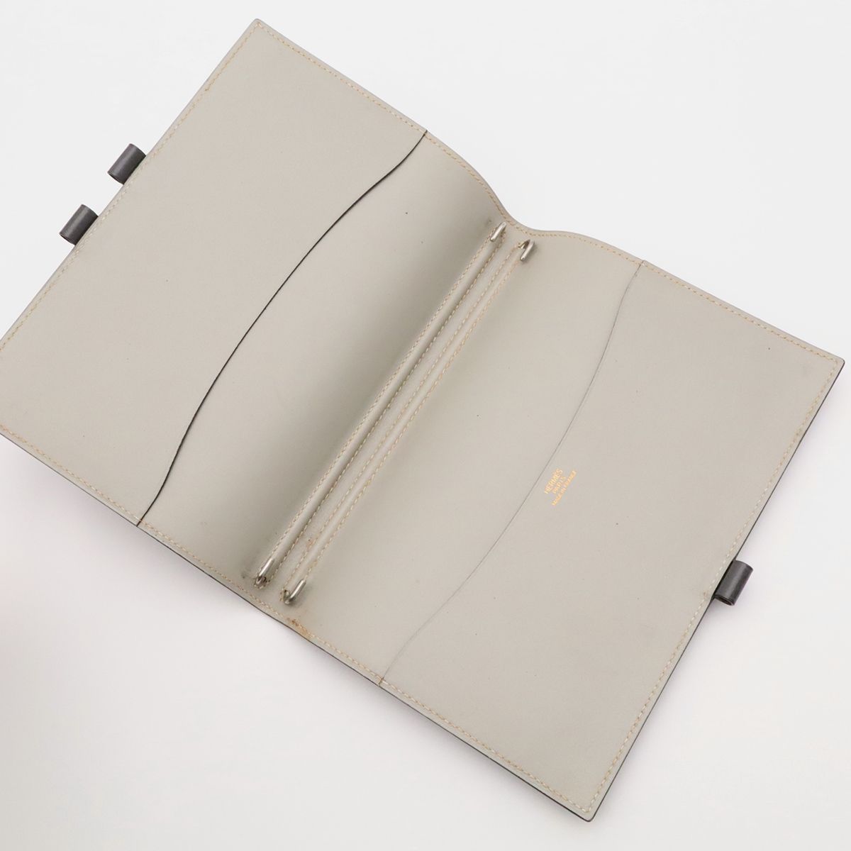 Hermes Agenda Gloves Trotter Cover Box Calf Leather Gray with Ballpoint Pen — view 4