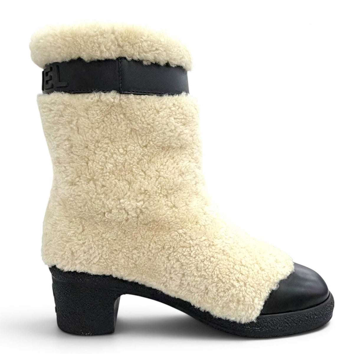 Chanel 18B CC Logo Leather Use Shearling Boo Short Boots Beige Black — view 7