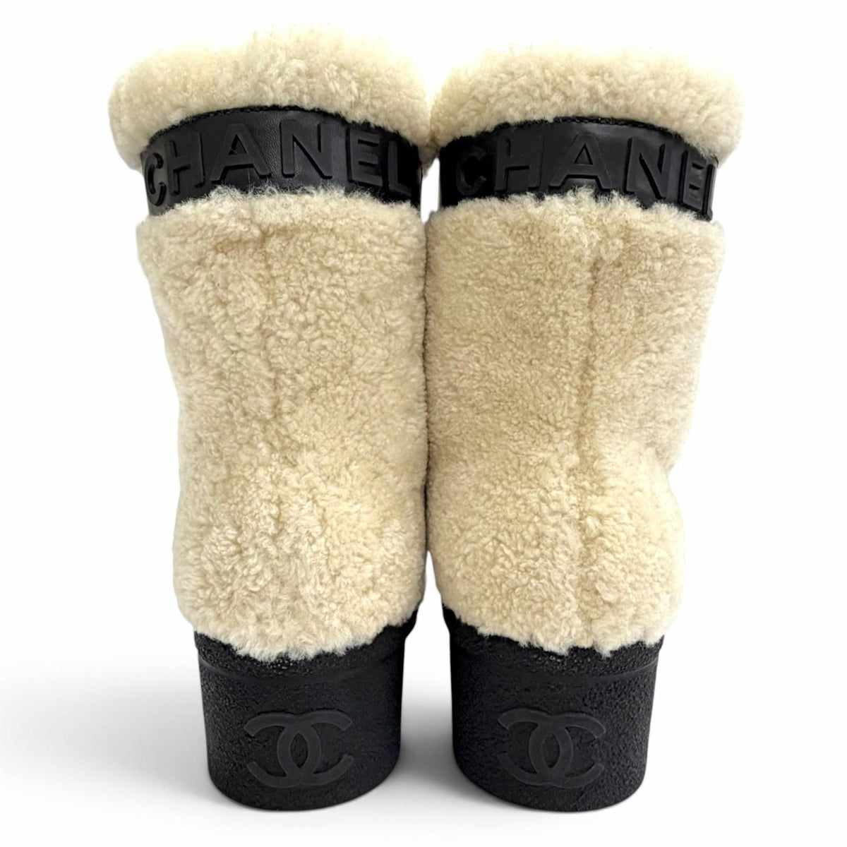 Chanel 18B CC Logo Leather Use Shearling Boo Short Boots Beige Black — view 4