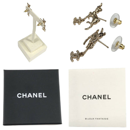 Chanel 25P Bambi CC Logo Earrings Gold — view 8