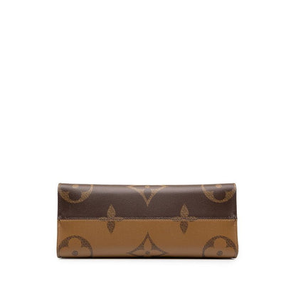 Louis Vuitton Monogram Giant Reverse On The Go MM 2-Way Shoulder Bag Brown — view 3